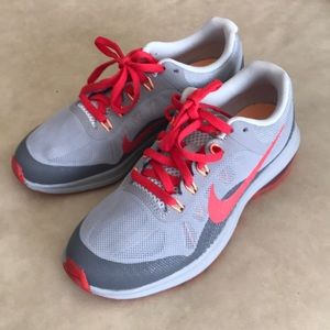 Nike max dynasty6 women running shoes